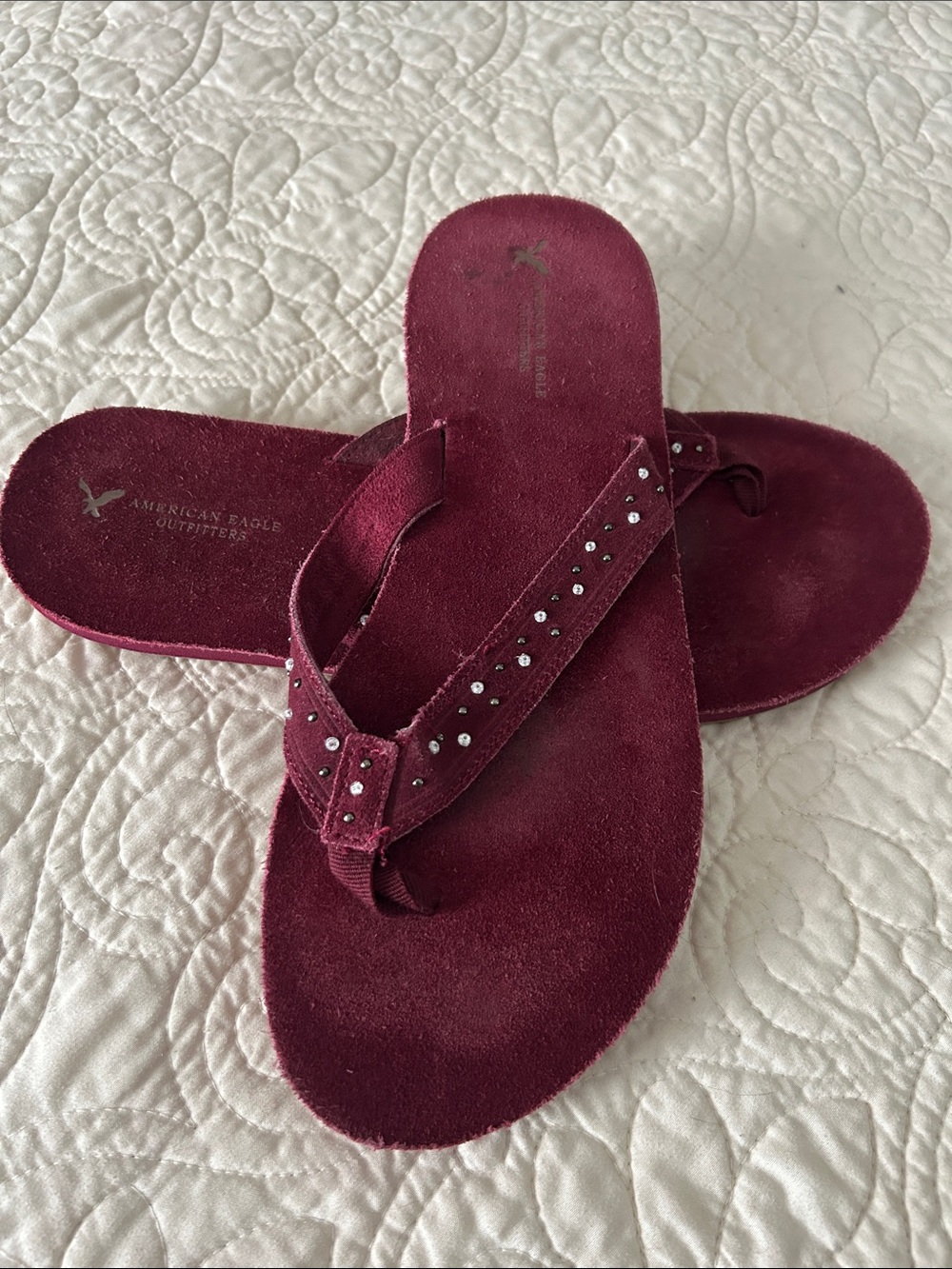 American Eagle Outfitters Wine Suede Rhinestone Thong Sandals Sz 9.5